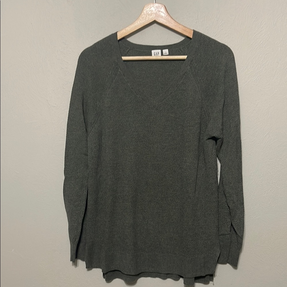 GAP Olive Green V-Neck Tunic Sweater, Large